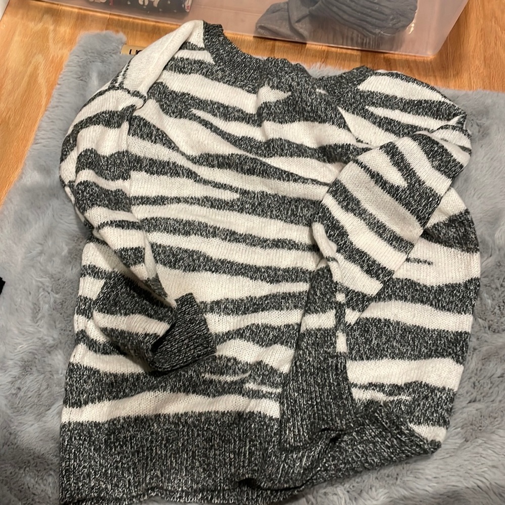 80s vibe sweater